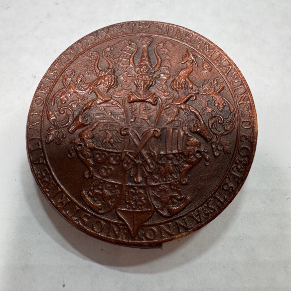 Other - Vintage Ornate Brown Tooled Leather Crest Medallion Case & Mirror‎